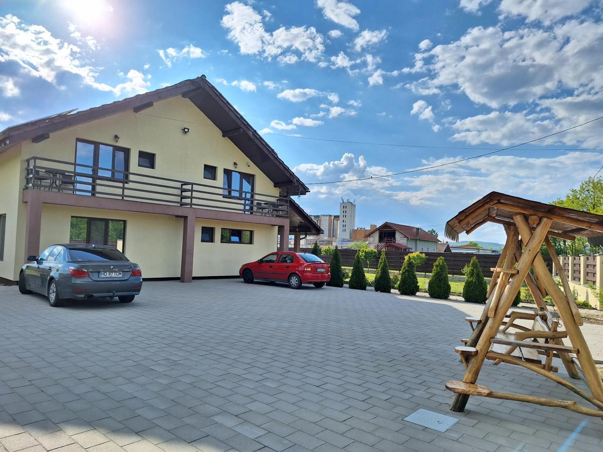 Pensiunea Daria Haţeg Zewnętrze zdjęcie
